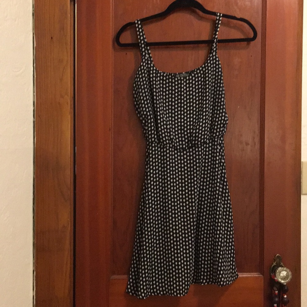 Black and white patterned dress!